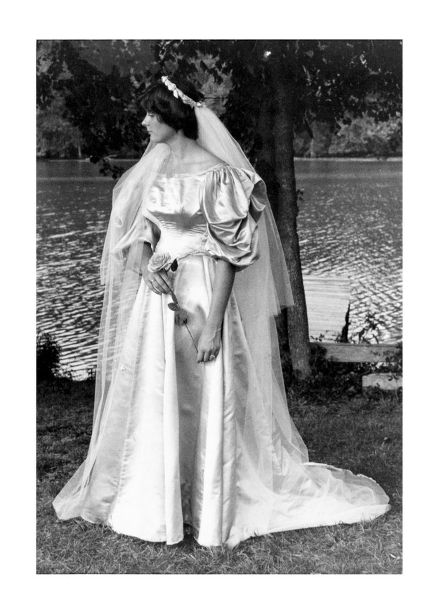 (Here, Leslie Kingston — Abby’s mother — wears it to her Aug. 6, 1977,