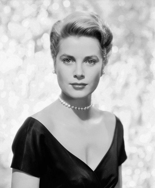 Paramount publicity still for The Country Girl, 1954 . Photo Credit